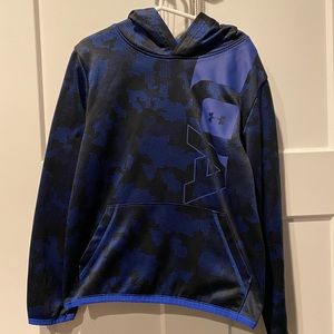 Good used condition! Boys under armour hoodie